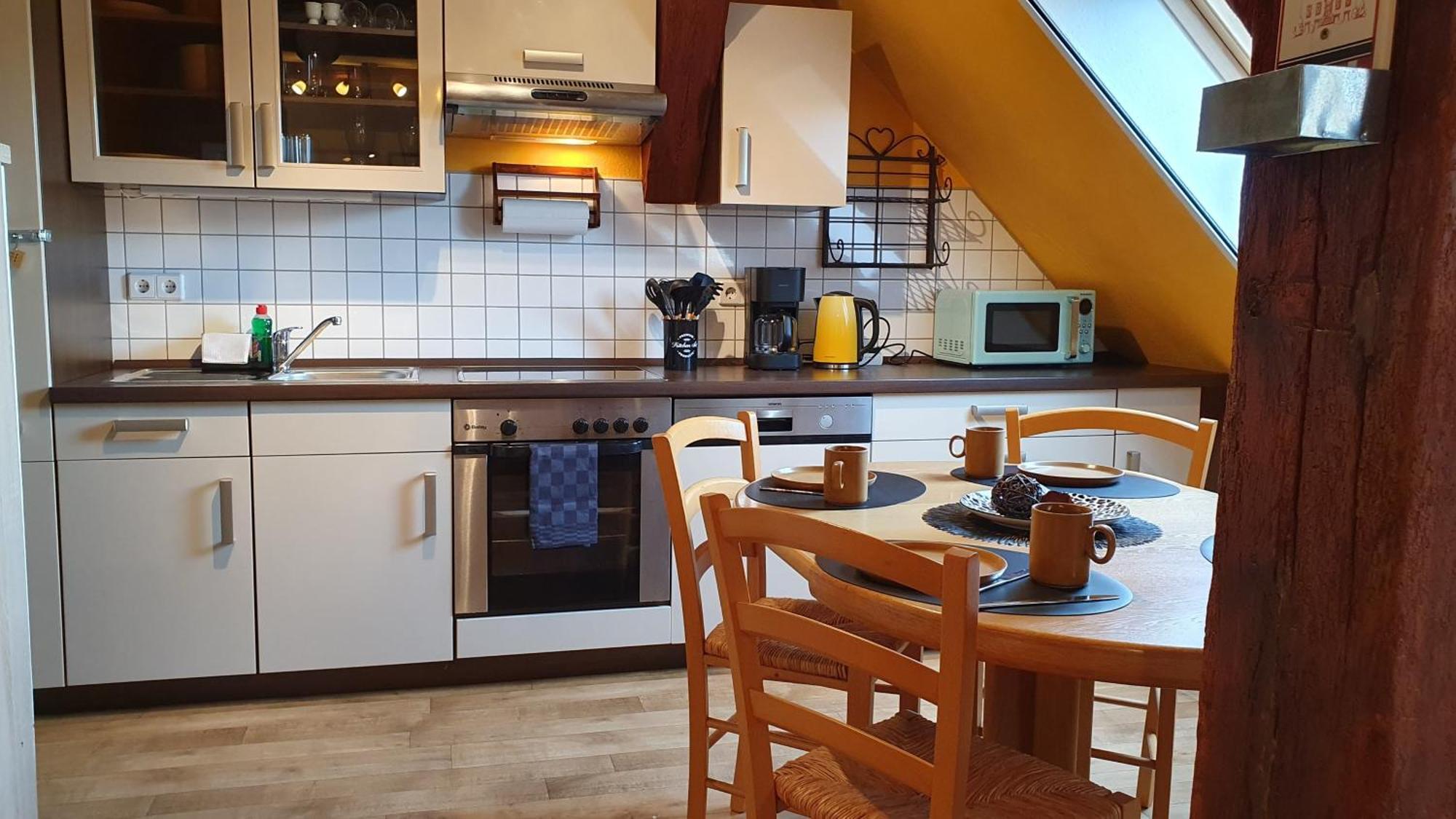 Ferienwohnung Im Gutshof Direkt Gegenueber Dem Schloss, Rhododendronpark Mit Terrasse Und Wlan Kromlau Exterior foto
